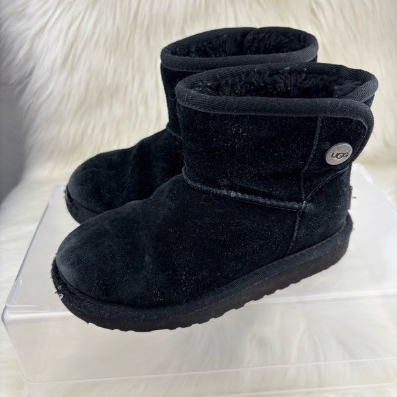 UGG WINTER BOOTS KIDS 11 SIZE - Picture 3 of 9